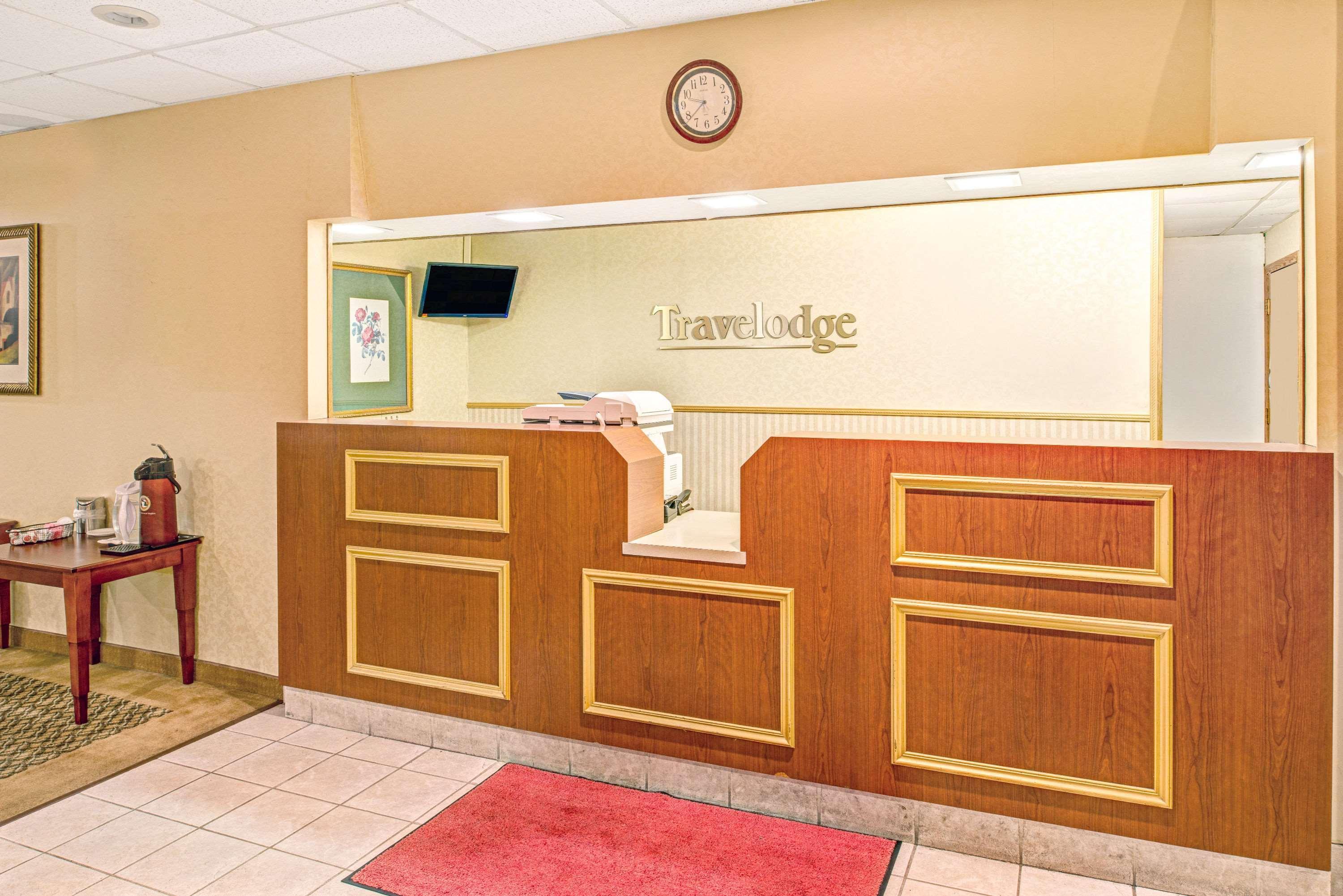 Travelodge By Wyndham Lincoln Airport I-80 Buitenkant foto